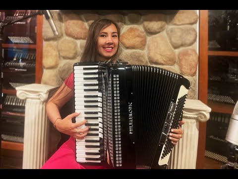 6371 - Black Philharmonic Piano Accordion LMH 41 120  $1999