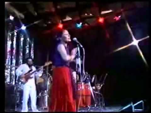 Elis Regina - Medley Milton Nascimento (Montreux Festival)