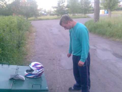 Kask kontra Debil