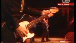 Mansun - Love Is    - Live @ V2000 - 19 08 2000