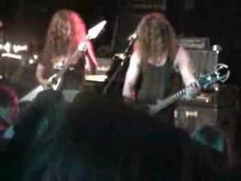 Hammered - Knee Deep In The Dead