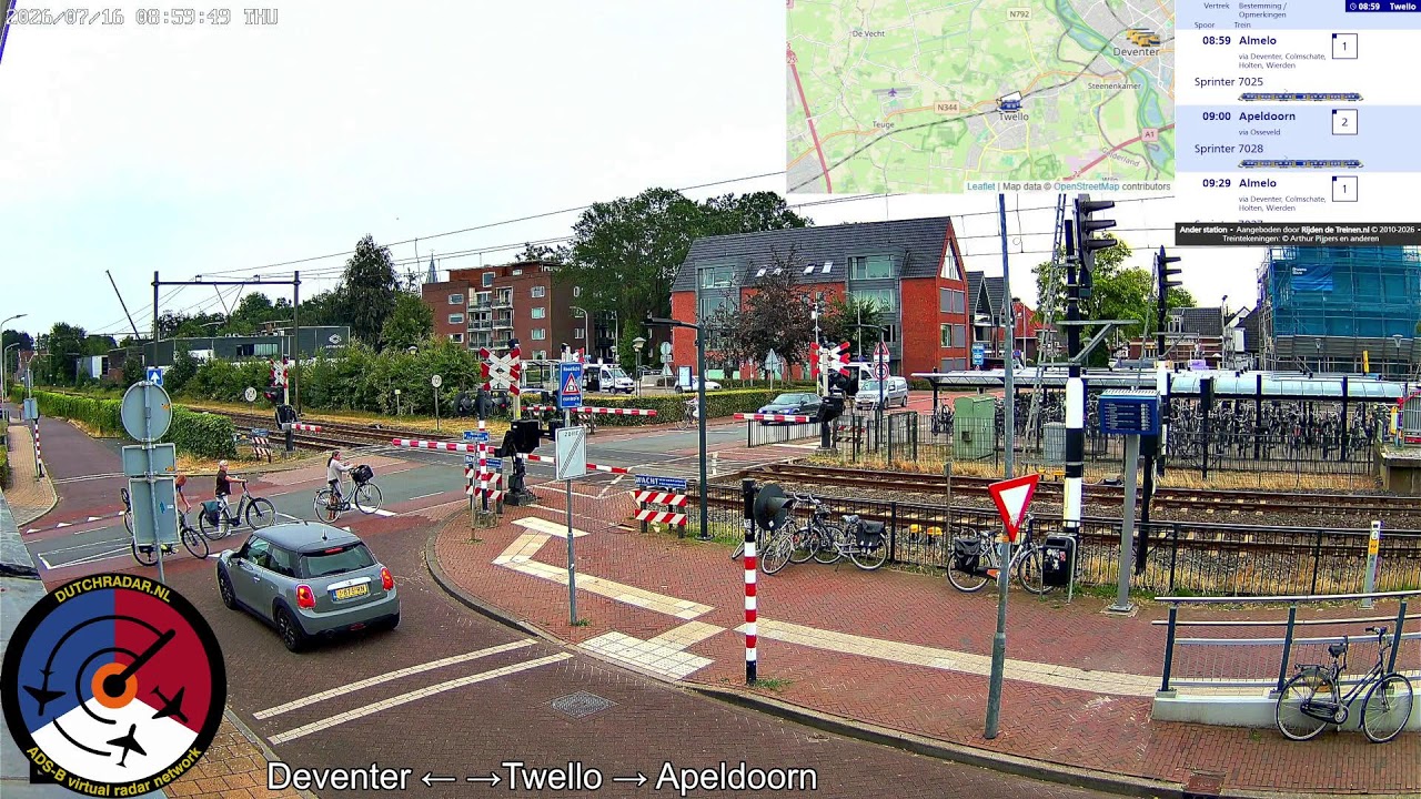 Live webcam view of Twello Railway Crossing Trainspotting