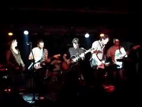 Petit Mal y La Calle de Angela - Este faro