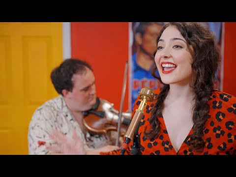 Tatiana Eva-Marie - Il en faut peu pour être heureux ("The Bare Necessities" DISNEY)
