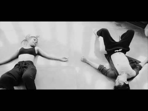 Kisah Insani - Chandra Satria ft. Ira Batti (Official Music Video)