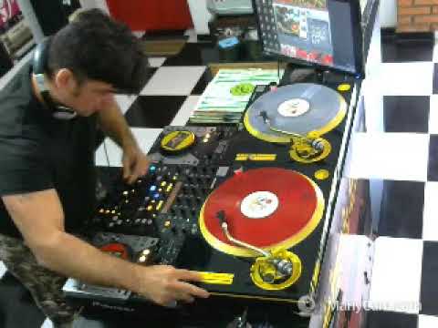 Performance Underground - THE BUCKETHEADS VS PLANET SOUL