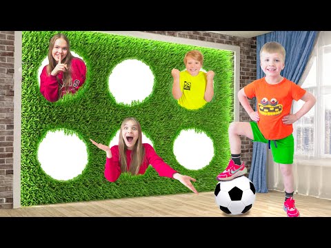 Amelia & Arthur and fun play with their friends Akim and Avelina.