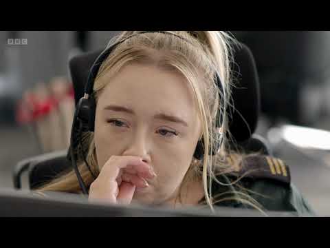 Ambulance S13E01 Crew under Attack