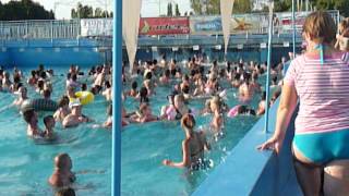preview picture of video 'kúpalisko Vadaš Štúrovo - bazén Lagúna s umelým vlnobitím'