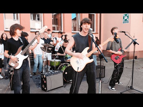 Kapela - Ostatni Dzwonek (Official Video)