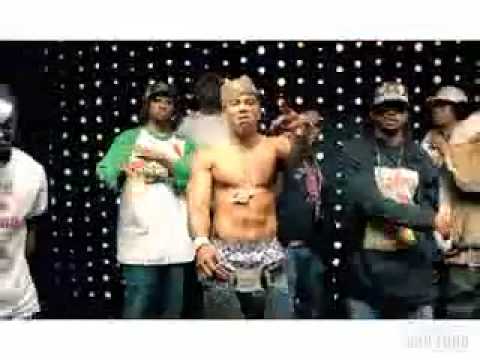 Nelly featuring Jermaine Dupri, Paul Wall  & Ali & Gipp- Grillz