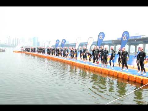 Dextro Energy Triathlon ITU World Championship Series. SEOUL 2010. Elite Women Before the start