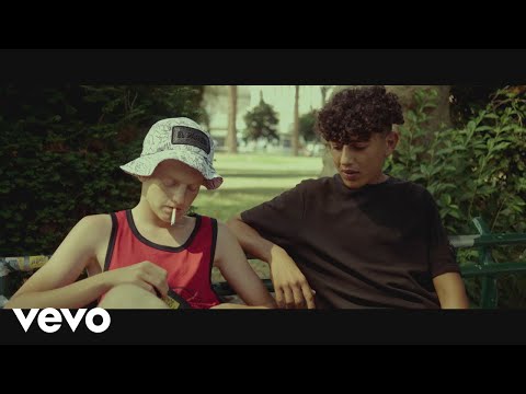 Helmi sa7bi, Willy - Corri ragazzo (Official Video)