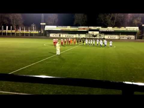 Opkomst van de elftallen vv Spakenburg - Zouaven @vvdezouaven