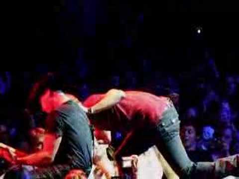 Dierks Bentley - Settle For A Slowdown (Live in Tallahassee)