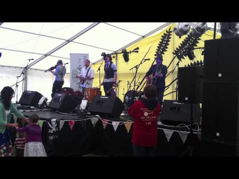 The Space Pirates of Rocquaine - Creux Mahy - Sark Folk Festival - 29/06/12