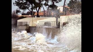 preview picture of video 'Diaporama: Déferlantes sur Rivedoux Plage. High tide.'