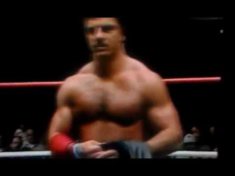 Hot wrestler Joe Savoldi