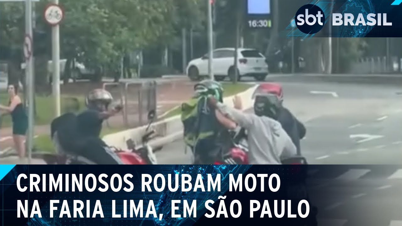 Criminosos armados assaltam motociclista na Avenida Faria Lima | SBT Brasil (24/12/24)