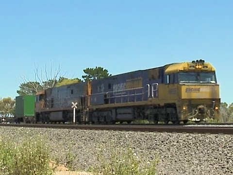 Adelaide to Brisbane Freight Train in Country Victoria - PoathTV Australian Railways