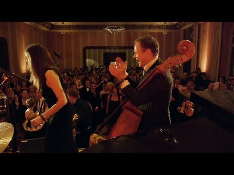 4 to the bar: I'm yours