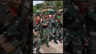 Download lagu goyang SAMATO bersama prajurit TNI #viral #tni #tniad #shortvideo #shorts mp3