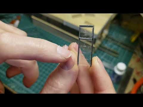 How I make HO scale multi-pane factory windows