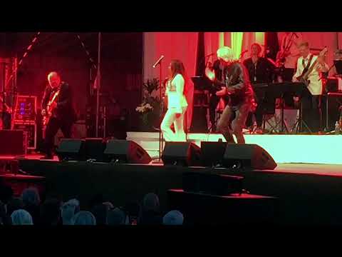 Tommy Nilsson & LaGaylia Frazier - Hot Legs