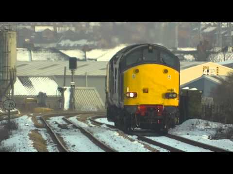 Direct Rail Services Class 37's No's 37609 and 37605 pass MetroCentre