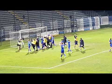 Como - Villafranca 3-1,  l 'esultanza sotto la curva