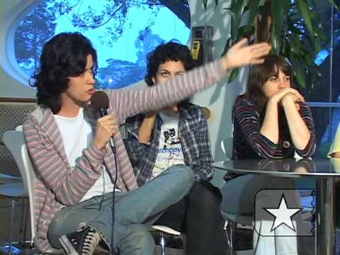 CSS: "Achamos um saco quem acredita no rock", diz integrantes - Arquivo Radar 2005 - 2/3