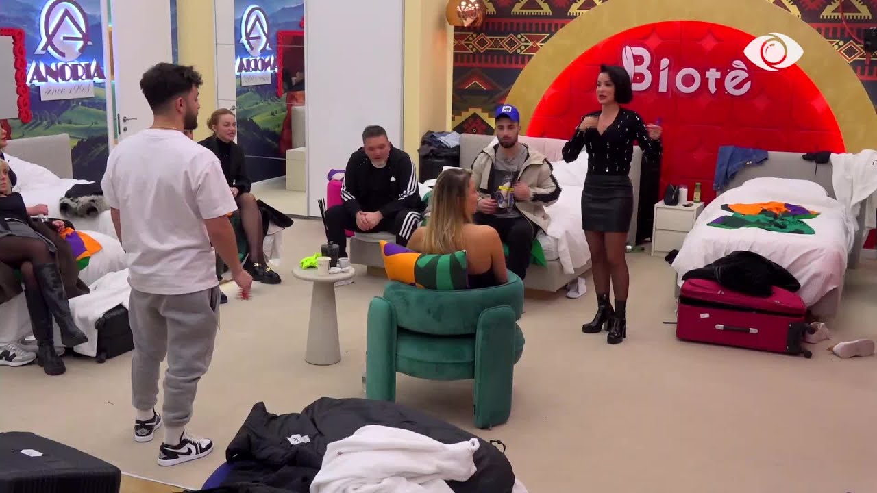 “Unë vesh çfarë të dua”/ Debat mes banorëve se çfarë duhet të veshin kur…