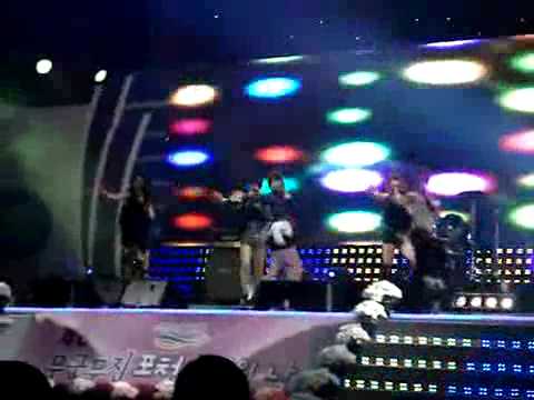 [FANCAM] Girl's Day (걸스데이) - Tilt My Head