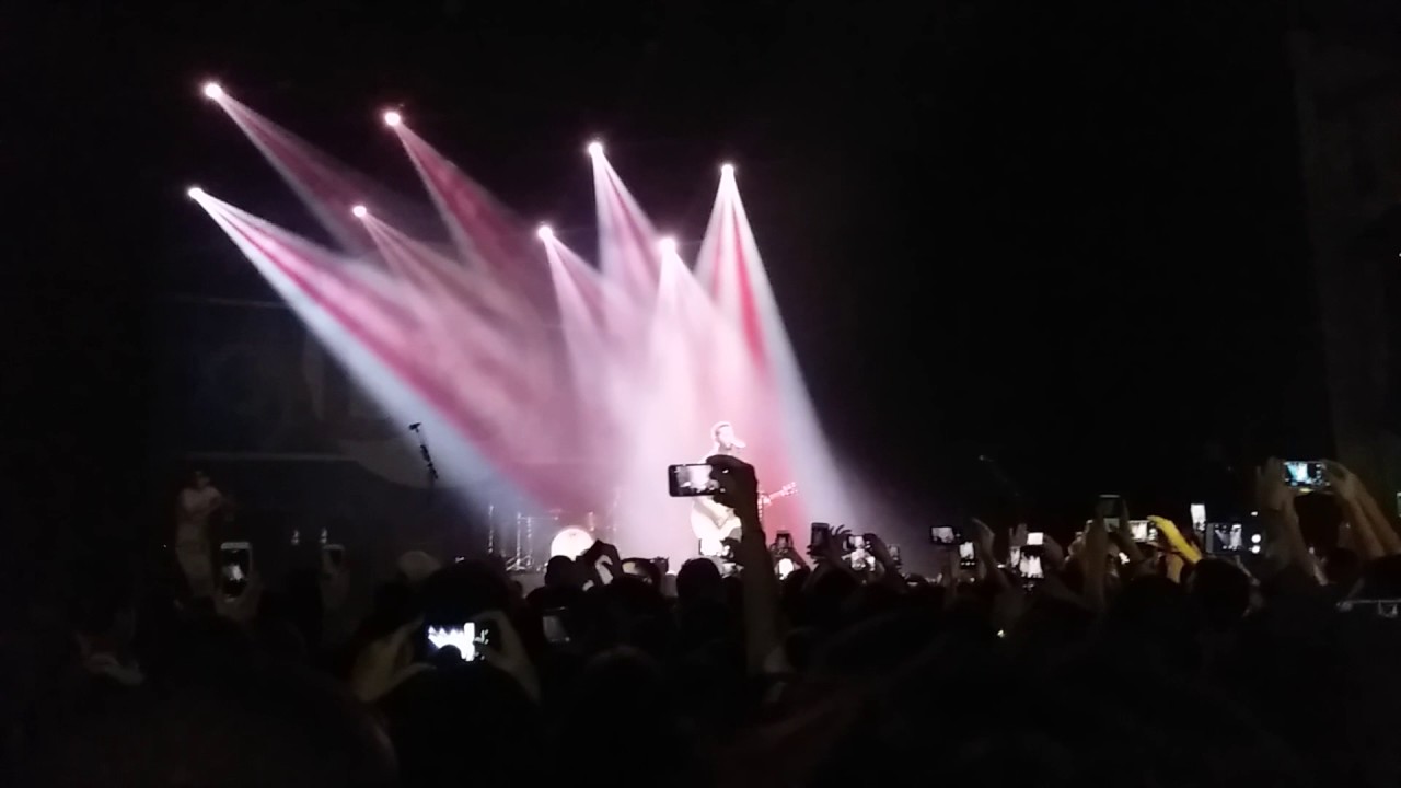 Boyce Avenue - Love Me Like You Do (Live) @ Rio de Janeiro, 10/06