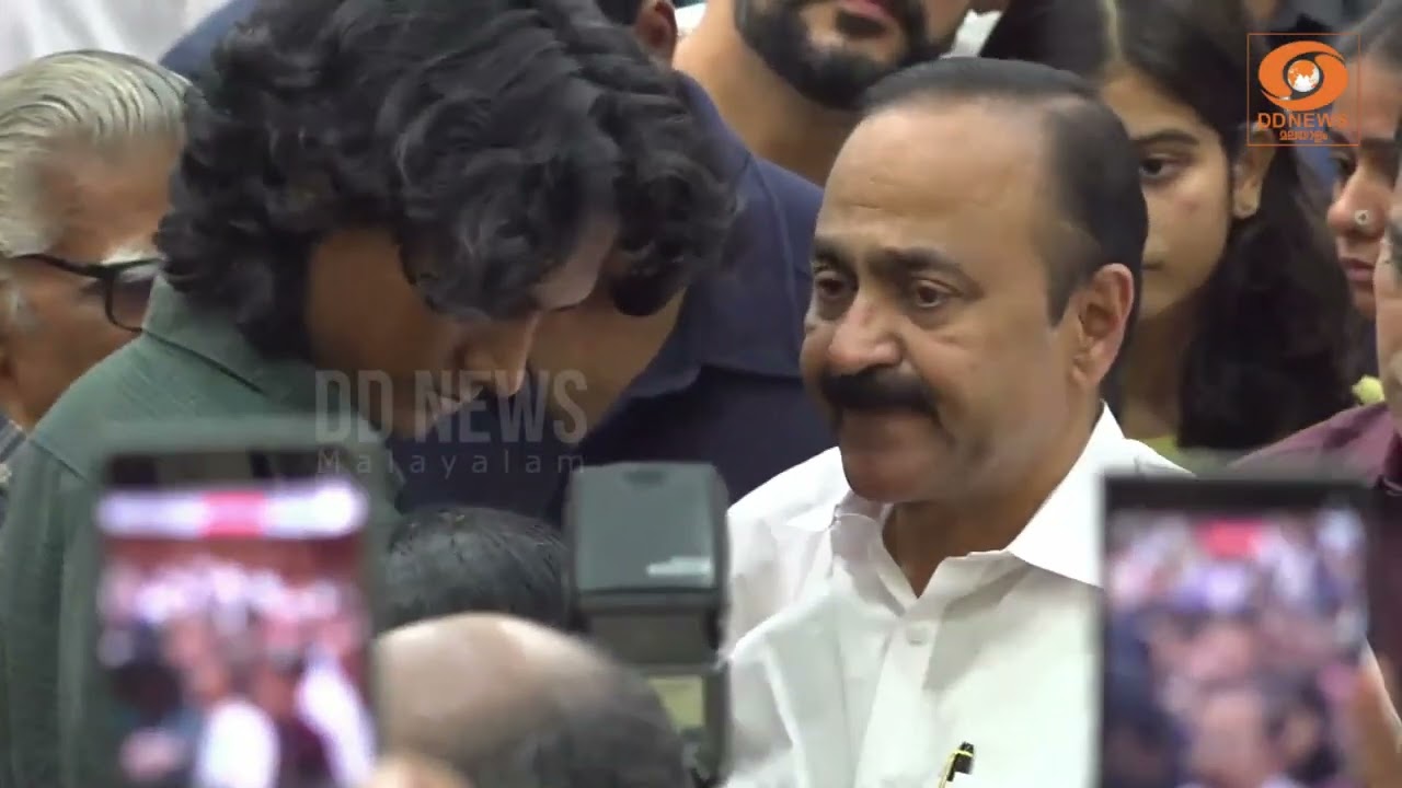 സലിംകുമാറിന് അന്തിമോപചാരമർപ്പിക്കാൻ മുഖ്യമന്ത്രി