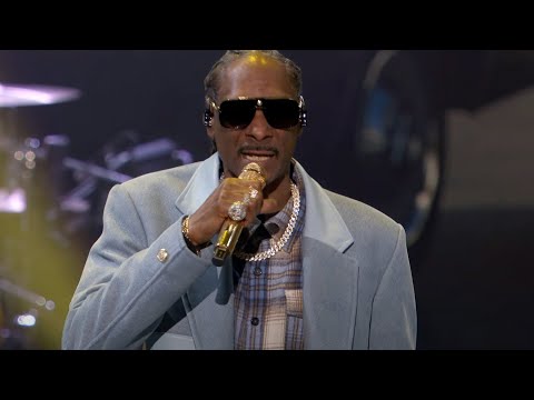 Snoop Dogg Performs "Thank You" and "Gin and Juice" at The Game Awards 2024