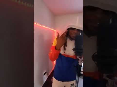 Giiifted - Snakes ( Ft. Stretch Monroe) (Performance Video)