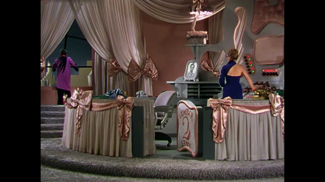 Miniature de la vidéo LES 5000 DOIGTS DU Dr T - extrait "Poursuite" VF du film Les 5000 doigts du Dr. T