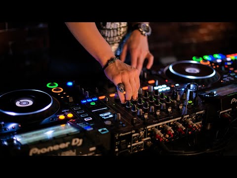 Just Dance 💀 🎧 / 🏠 🎶 Live Mix @TheBurgrFactory Bucharest Sunday 02.08.2020