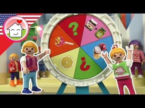 Playmobil English - Housewarming Party with a Wheel of Fortune - The Hauser Family