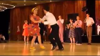 UN RATO DE BAILE
