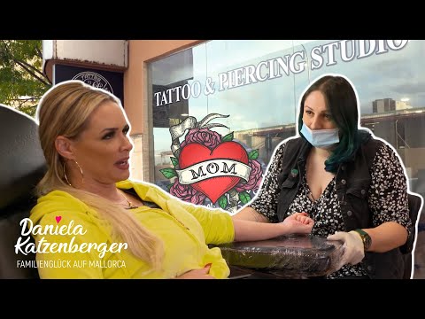 Excruciating pain? 😰 The cat's getting her very first tattoo! 💉🤯 | Daniela Katzenberger