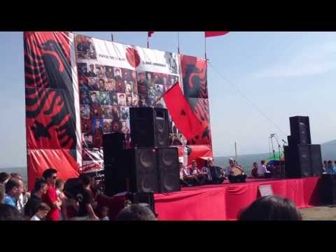 TUBIM PËRKUJTIMOR I DESHMORVE TE UCK - SLLUPÇAN Grupi Rreth Oxhakut keng per Hoxh JAKUP ASIPI