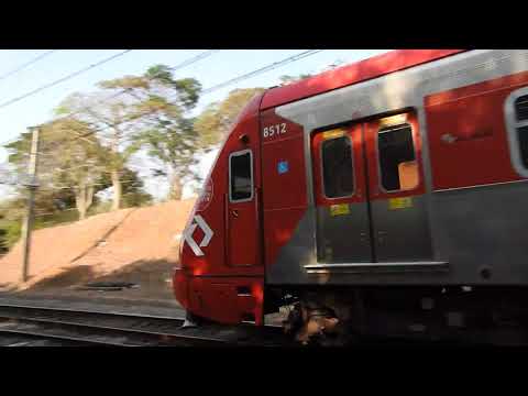 Cruzamento trens série 8500 CPTM