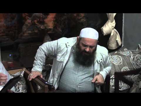 Personi i cili sakrifikon veten dhe familjen për hirë të thirrjes Islame - Hoxhë Bekir Halimi