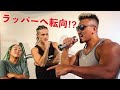 マッチョが、HIPHOPアーティストの前で