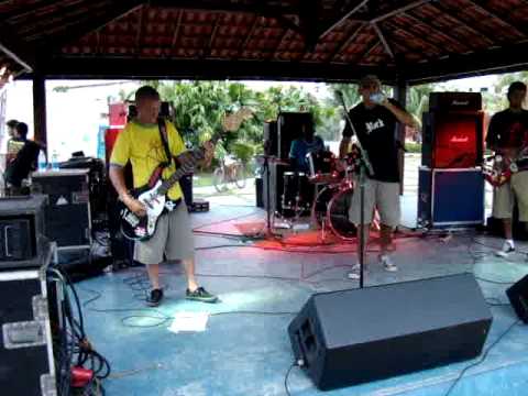 Anti Sistema - Ela tem Poder (live 02-09-2007) Praça do Skate Casimiro de Abreu - RJ Brasil