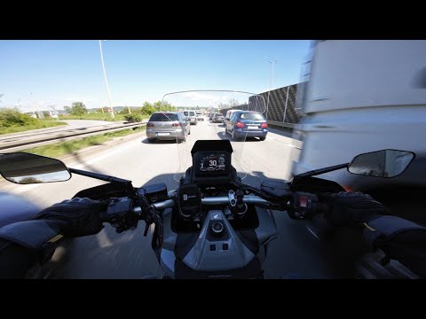 Honda X-ADV 750 late for work [SC-Project]