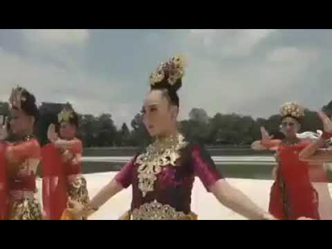 Tari Jaipong Sandrina