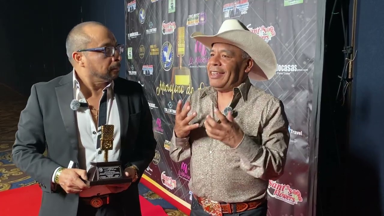 Leonardo Saavedra Locutor hoy en  el micrófono de Oro en Las Vegas | El Muñeco Cast. 2025